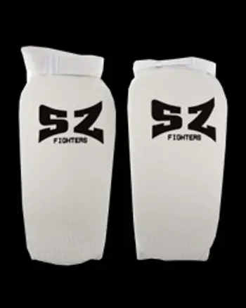 Shin Guards / Протектори за крака - бял ластик